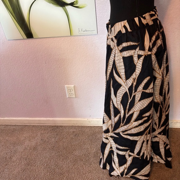 Linen Skirt size medium - Picture 3 of 5